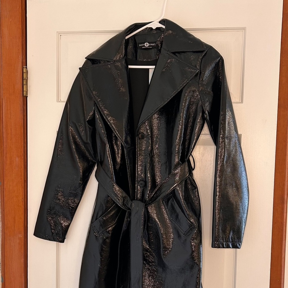 Daisy Street Vinyl Trench